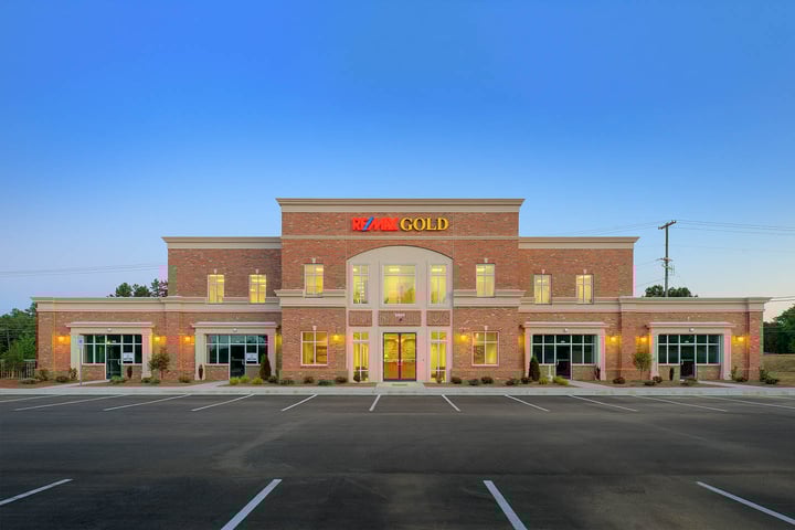 Remax Gold | Metrolina Builders